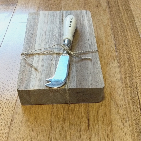 French Wooden Cutting Board - Picture 7 of 7